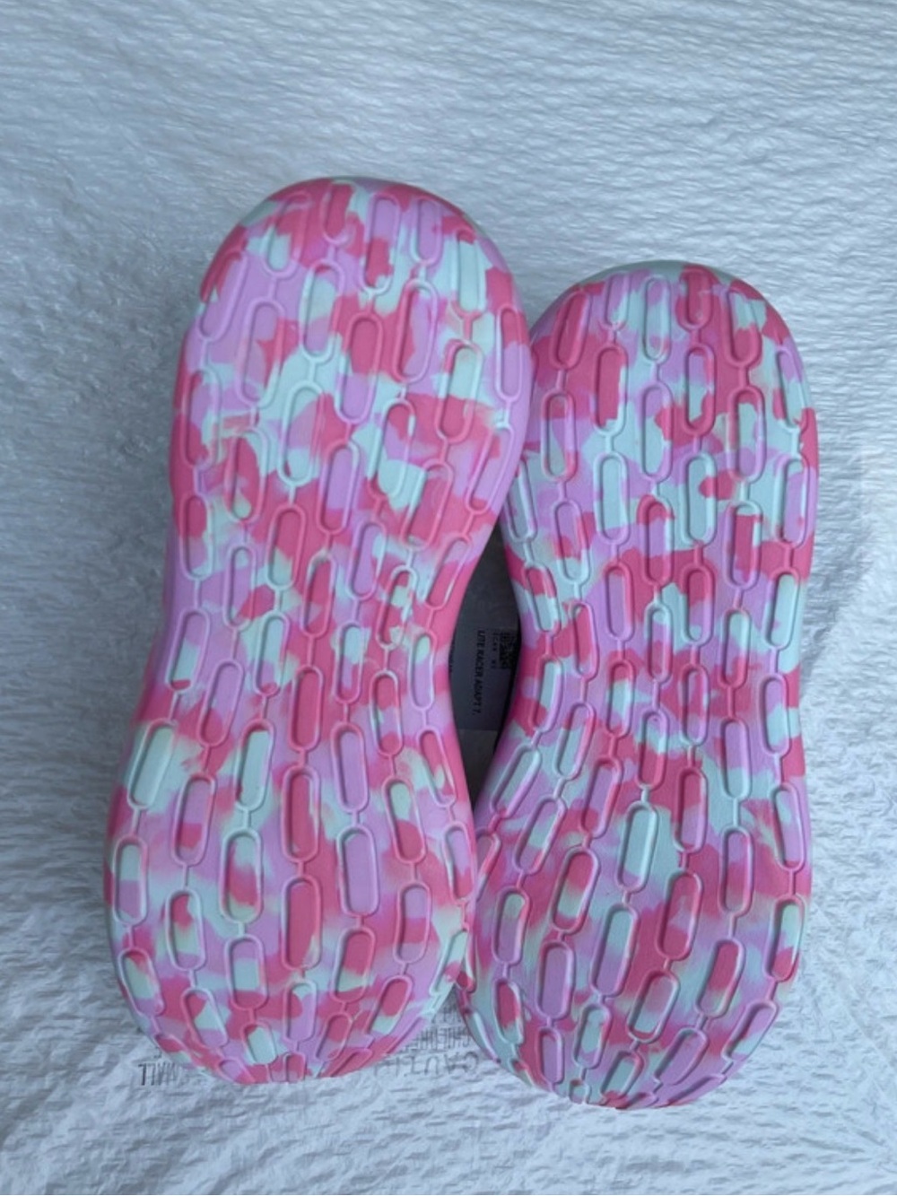 Adidas Sneakers size 5 - Picture 6 of 7